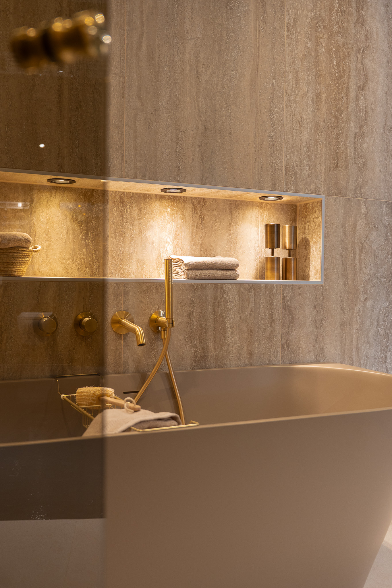 Natuurlijke elegantie: travertin in de badkamer - Foto 5