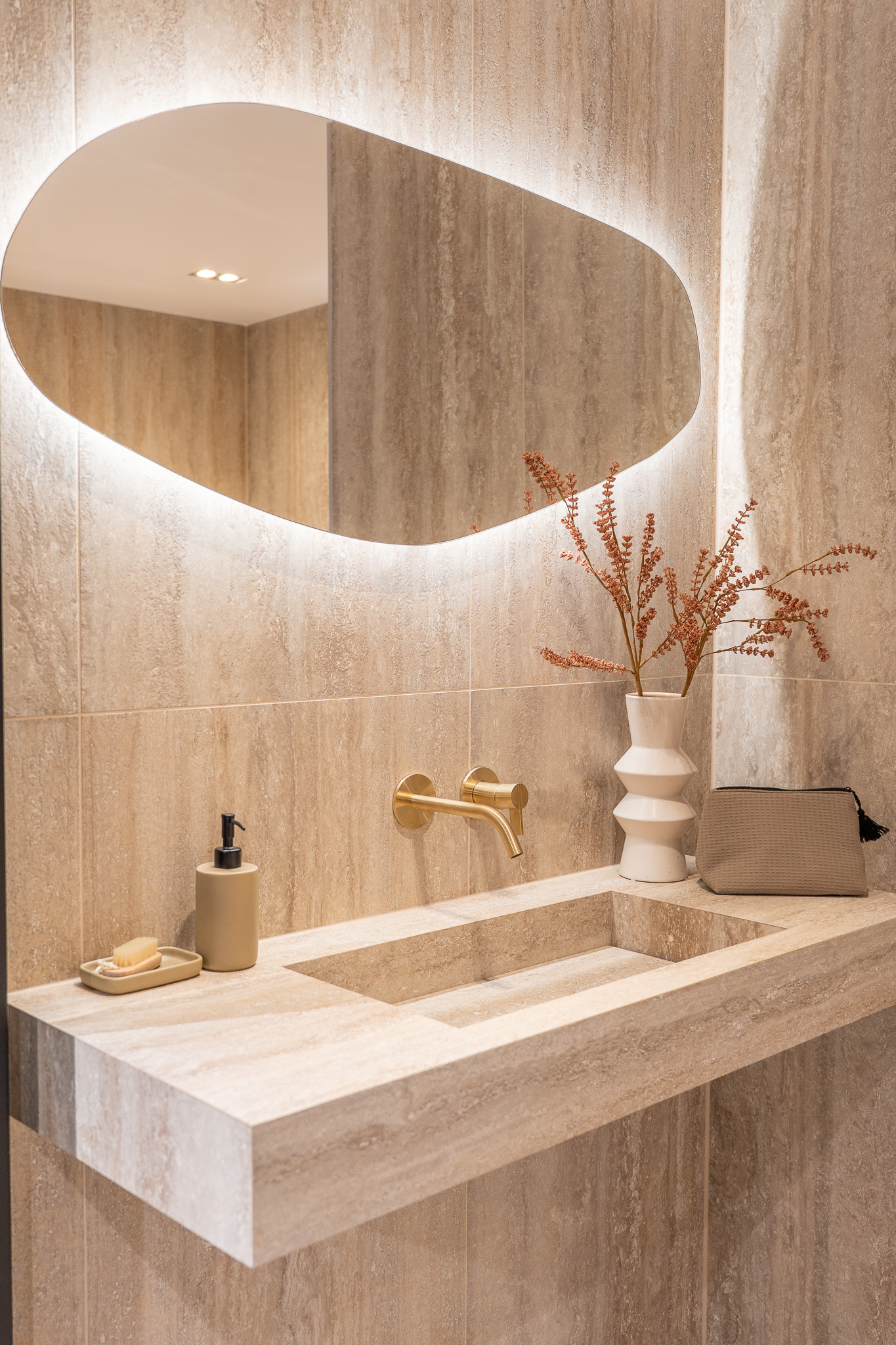 Natuurlijke elegantie: travertin in de badkamer - Foto 3
