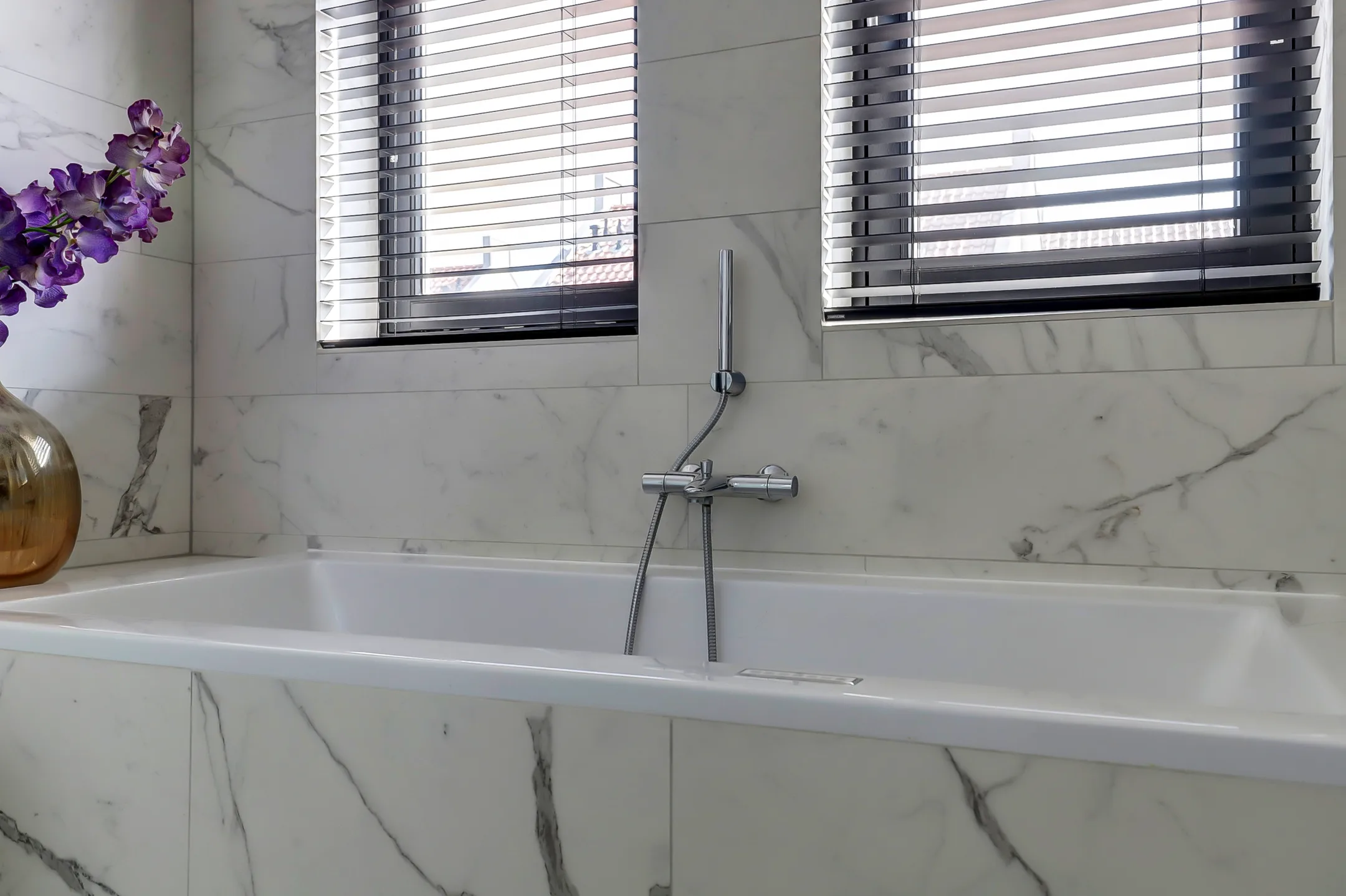 Tijdloos design met marmer en grijze accenten - Foto 2
